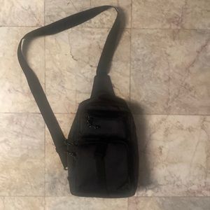 Sold sold no longer for available. Super roomy crossbody bag
